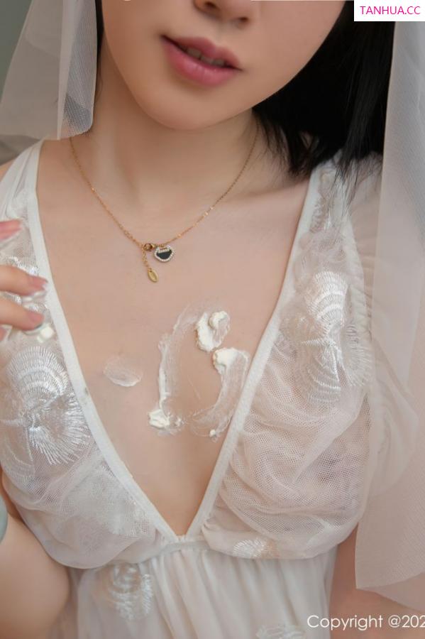 一颗甜蛋黄a  [XiuRen]高清写真图 2022.01.28 No.4530 一颗甜蛋黄a第15张图片